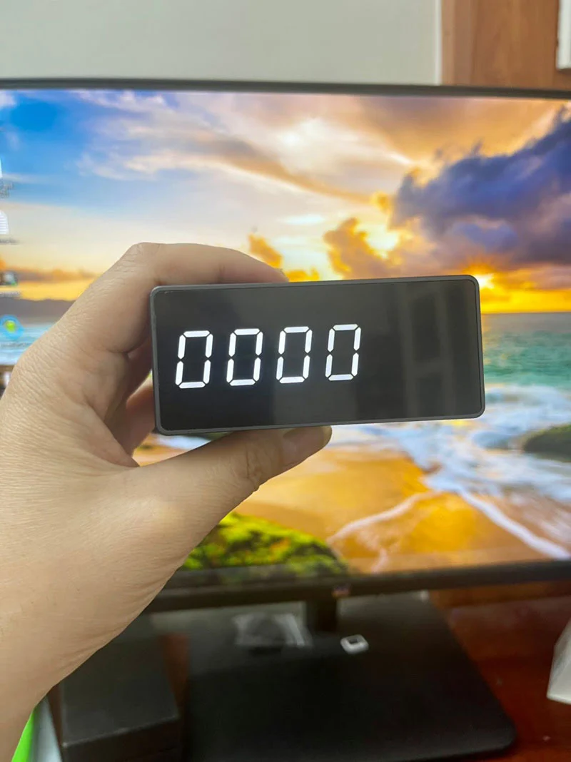 Camera đồng hồ để bàn điện tử wifi